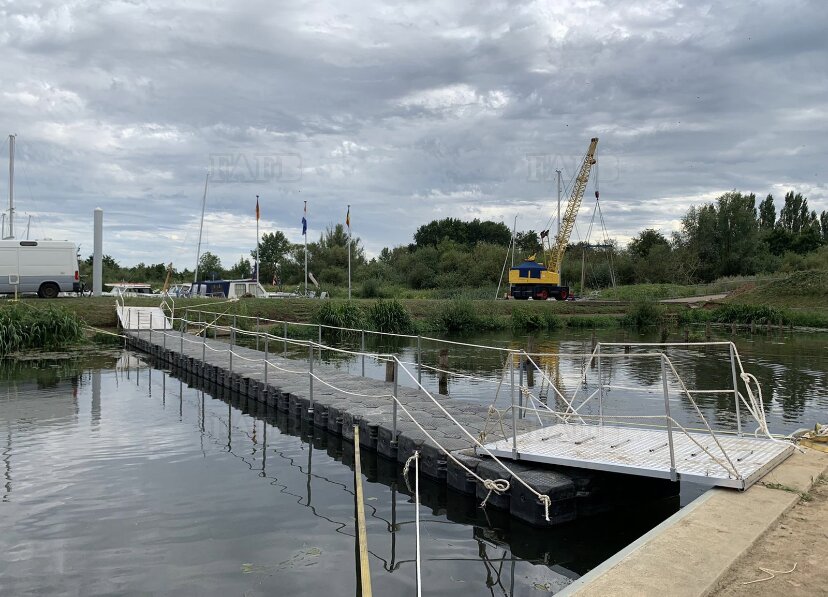 Used Plastic Pontoons (price per m²)